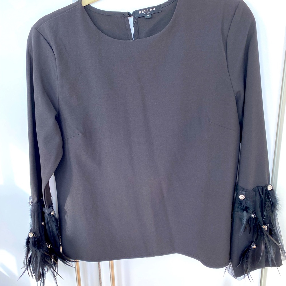 BEULAH Sleeve Detail Blouse